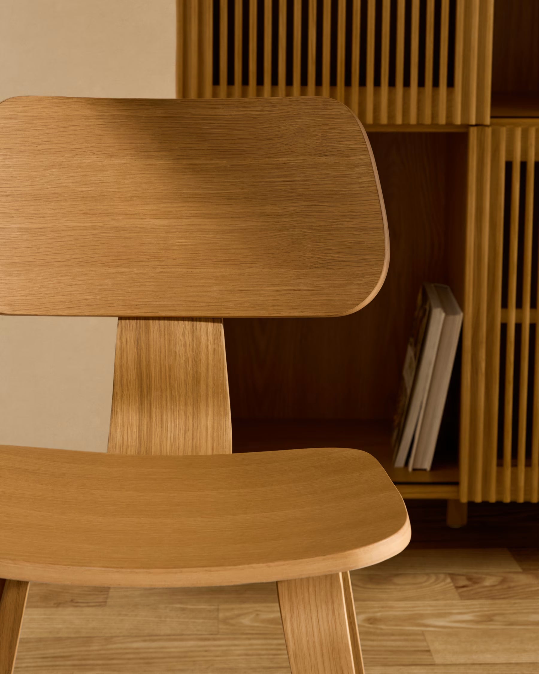 Gena Chair