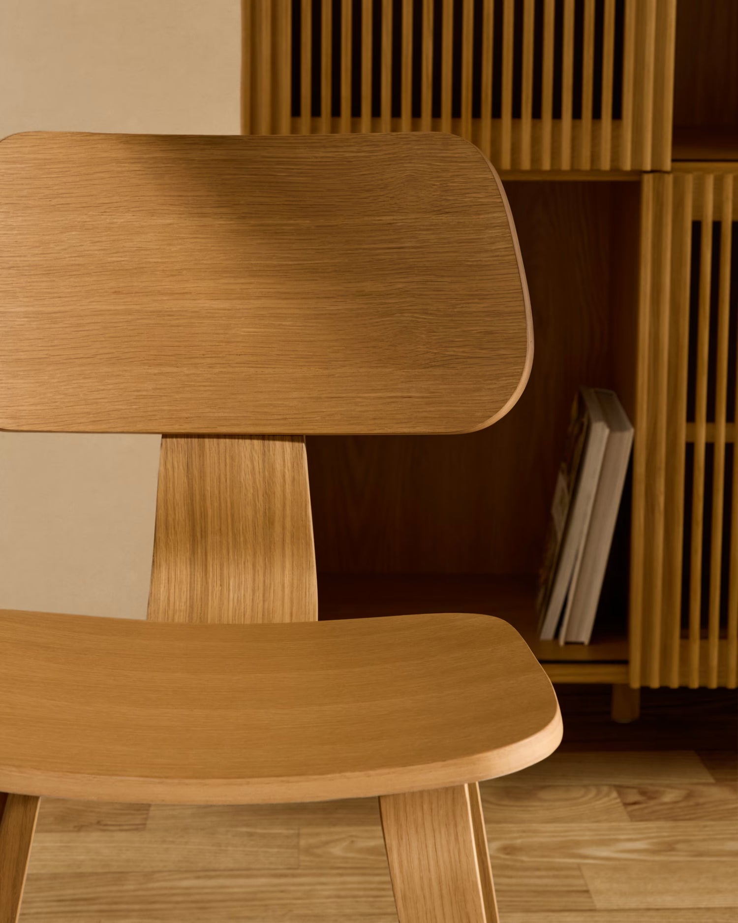 Gena Chair