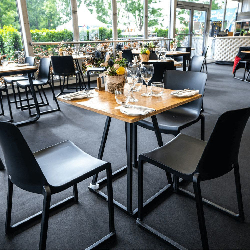Linea Party Dining Table