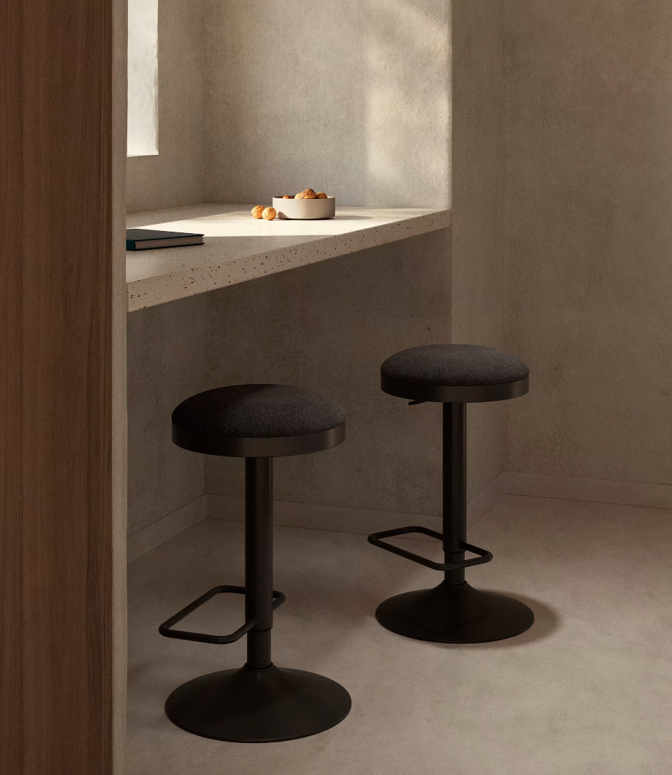 Noir Stool